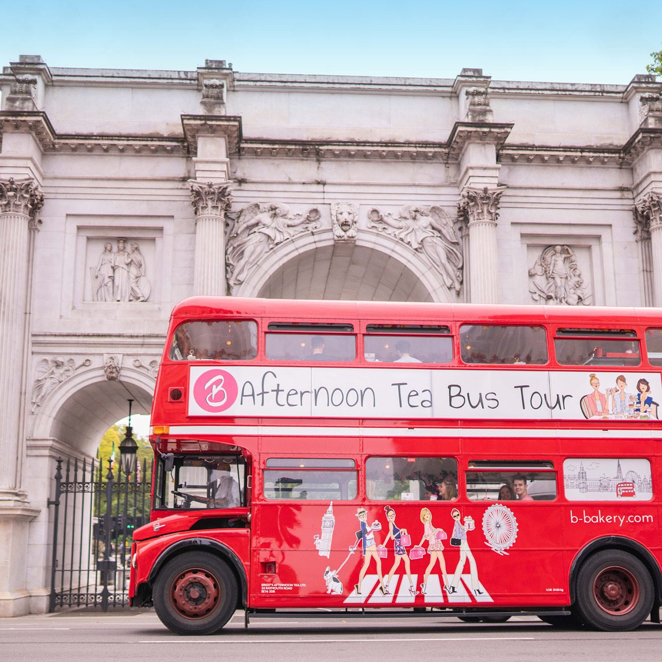 London Attractions on Brigit's Bus Tours: Marble Arch