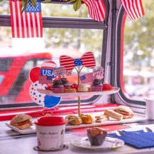 Why US families love London's Afternoon Tea Bus Tours