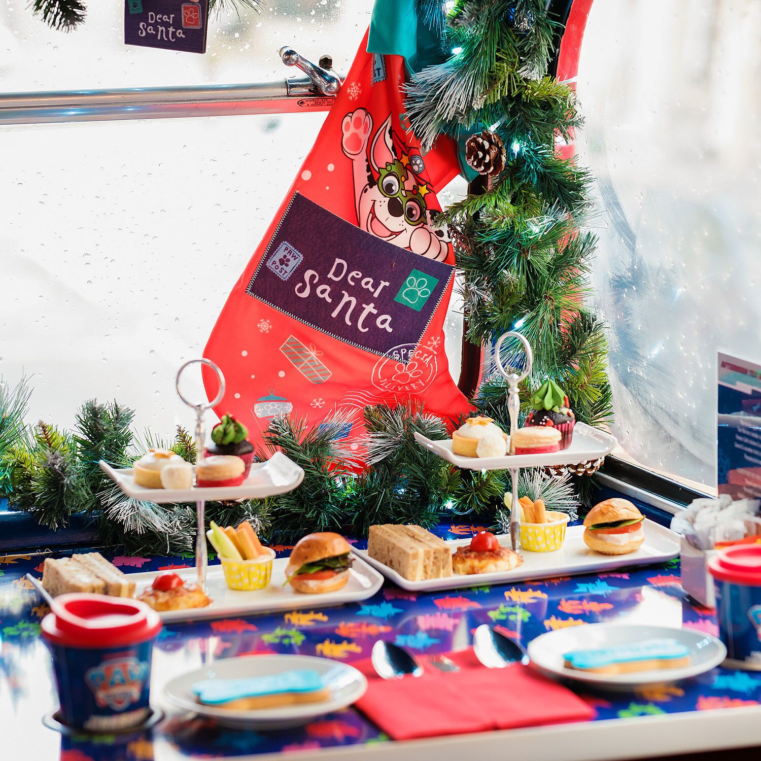 Best London Gift Experiences: PAW Patrol London Bus Tour